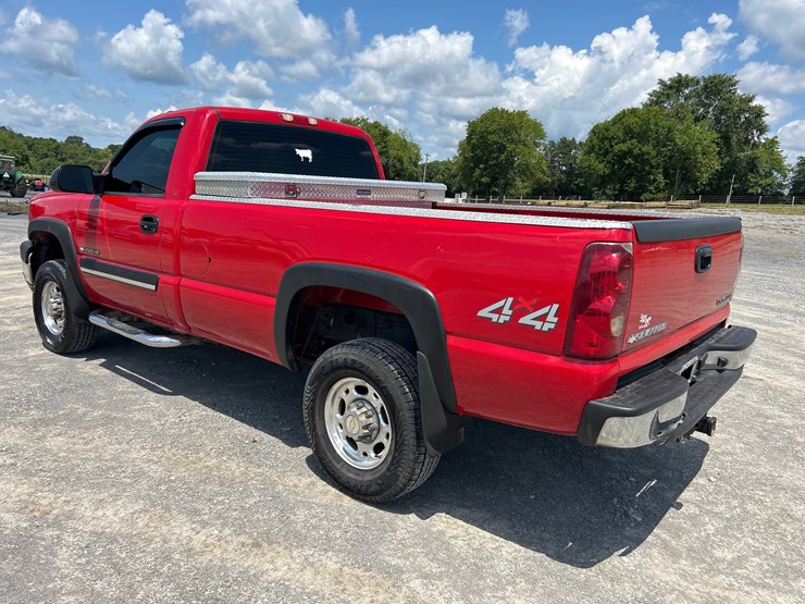 2003-chevrolet-2500hd-image-7