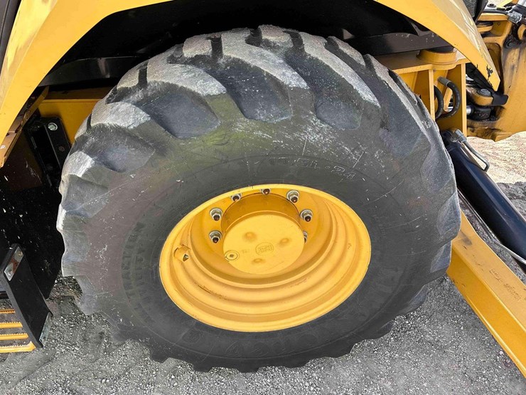 caterpillar-420f2-image-20