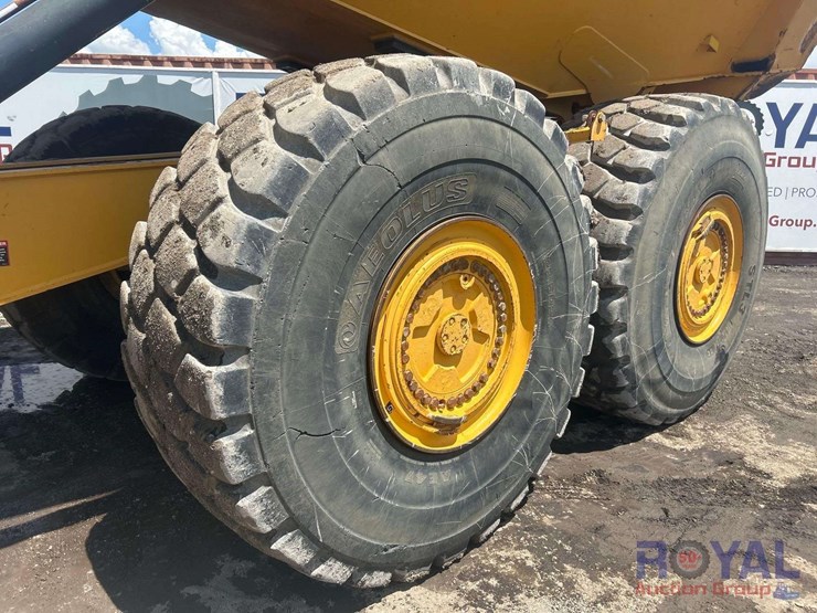2015-deere-410e-image-5