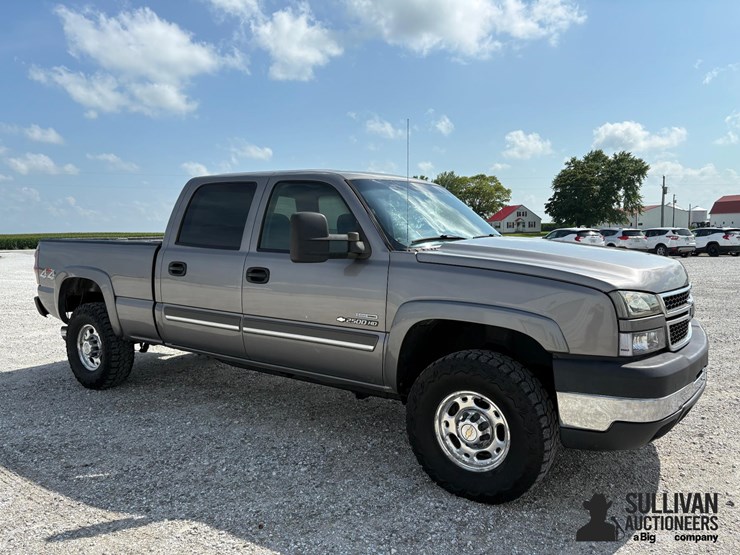 2006-chevrolet-silverado-2500hd-image-3