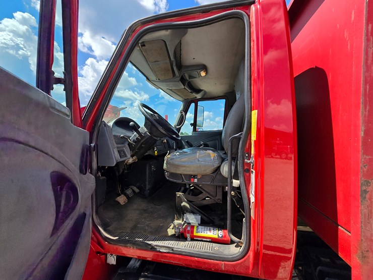 2003-international-durastar-4400-image-81