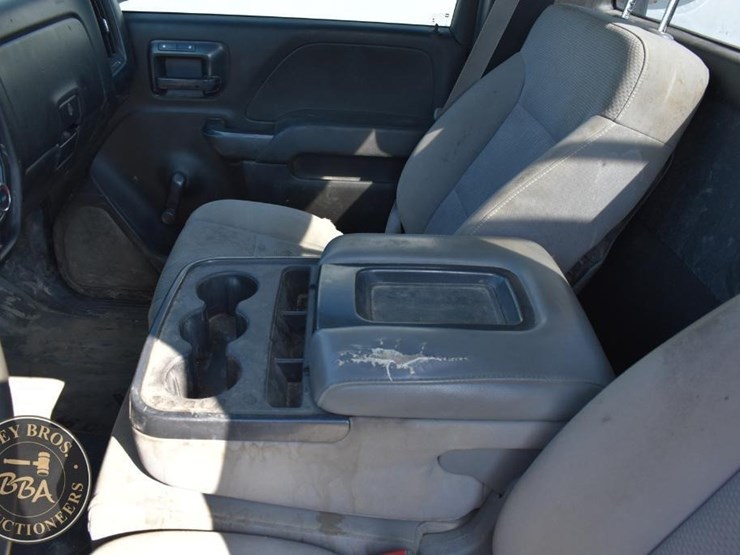 2015-chevrolet-silverado-2500hd-image-51