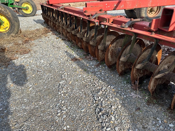 case-ih-3900-image-12