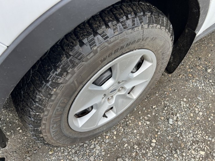 2014-ford-explorer-image-9