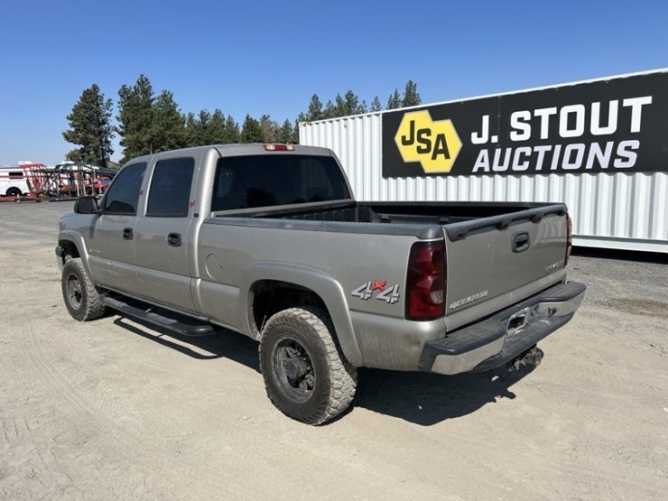 2003-chevrolet-silverado-1500hd-image-3