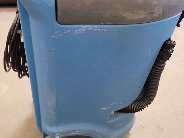 dri-eaz-hve-3000-portable-flood-pumper-with-auto-pump-out-and-12-gallon-tank,-water-extractor-(f479),-water-vacuum-for-flooding-image-4
