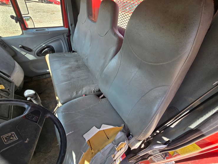 2003-international-durastar-4400-image-82