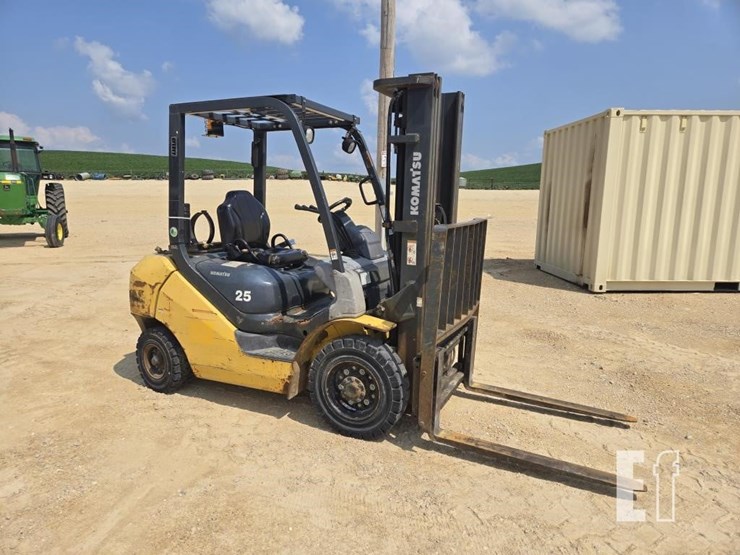 2013-komatsu-fg25t-16-image-1