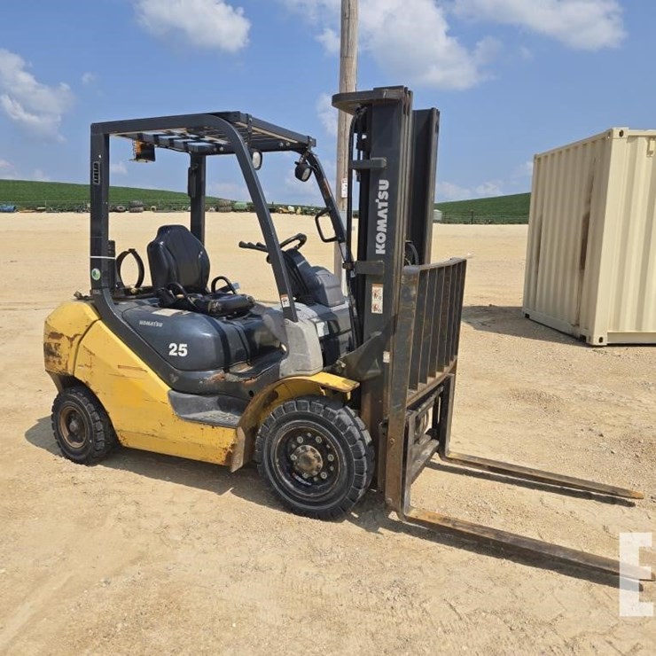 2013 KOMATSU FG25T-16