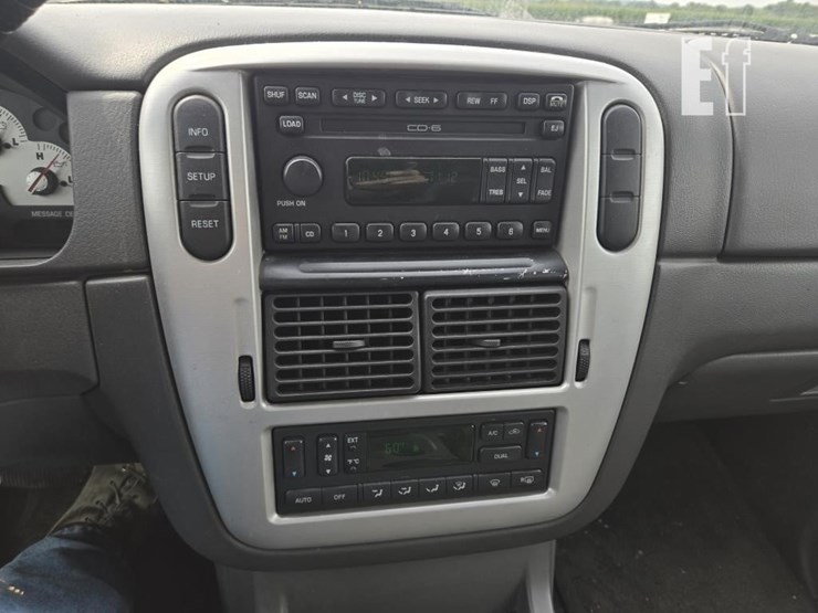 2002-mercury-mountaineer-image-19