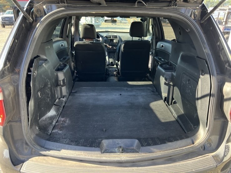 2018-ford-explorer-image-19