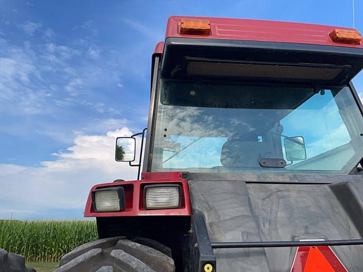 1994-cih-7230-magnum-tractor-image-25
