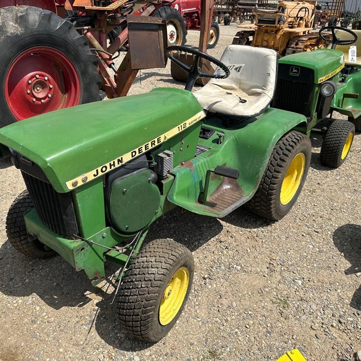 JOHN DEERE 112