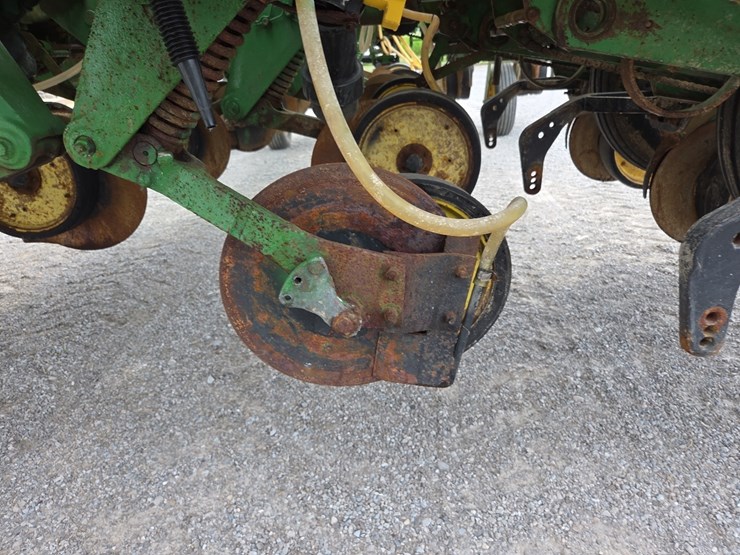 john-deere-7200-image-6