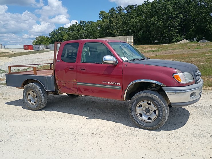 2002-toyota-tundra-image-12