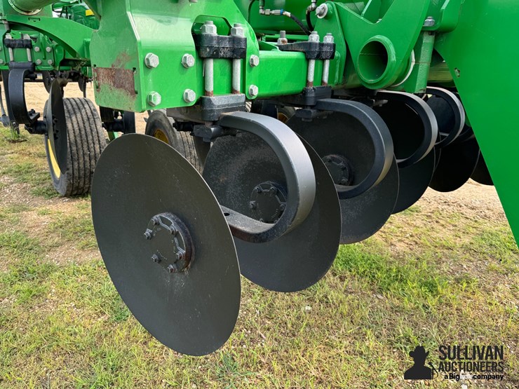 2015-john-deere-2730-image-9