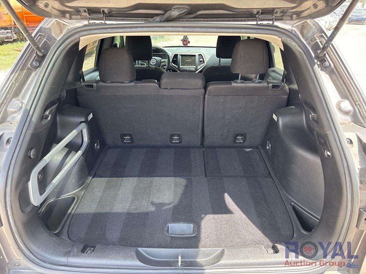2014-jeep-cherokee-image-18