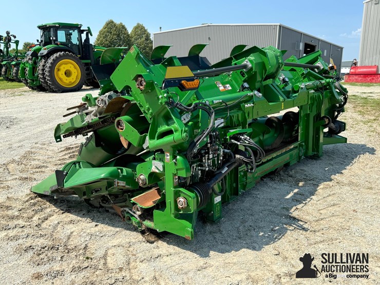 2023-john-deere-c12f-image-7