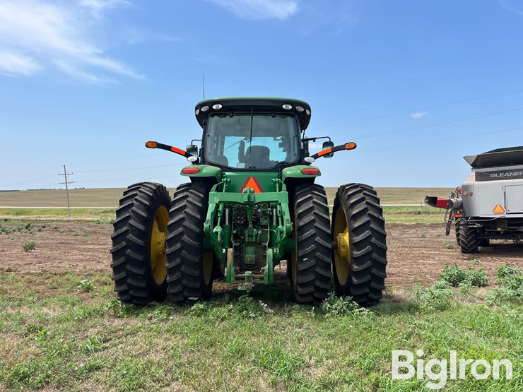 2011-john-deere-8235r-image-6