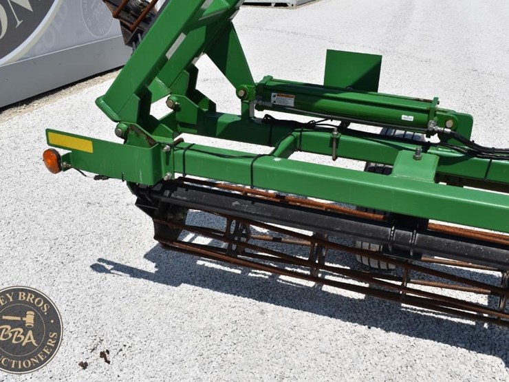 john-deere-200-image-26