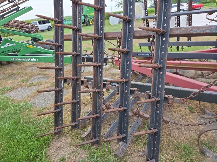 32’-cih-4300-field-cultivator-image-25