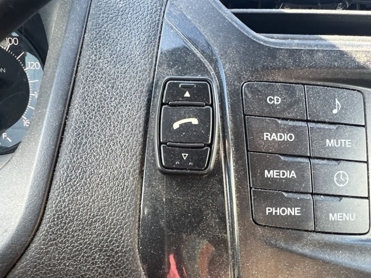 2018-ford-explorer-image-29