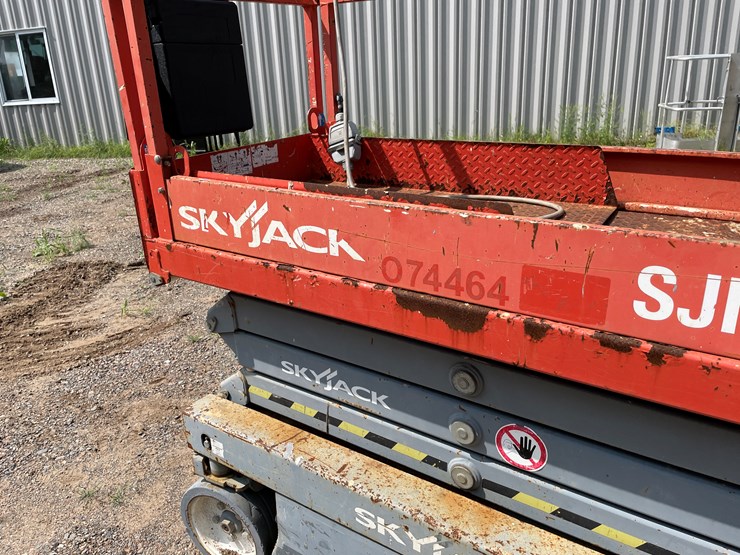 2015-skyjack-sjiii3219-image-12