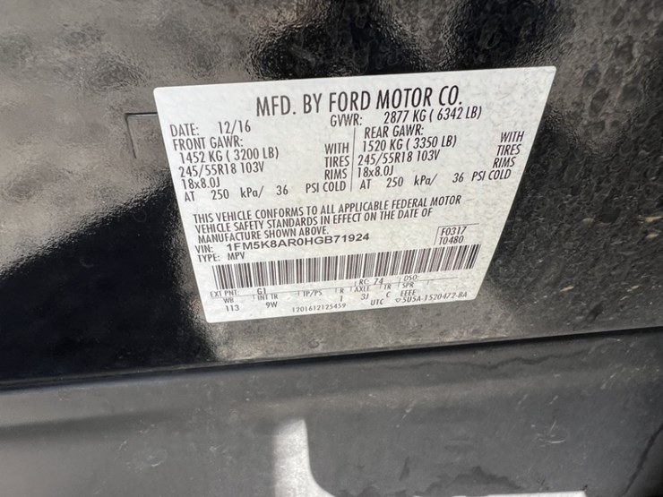 2017-ford-explorer-image-11