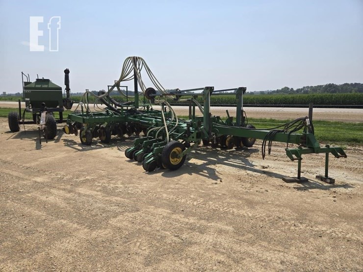 john-deere-7000-image-1