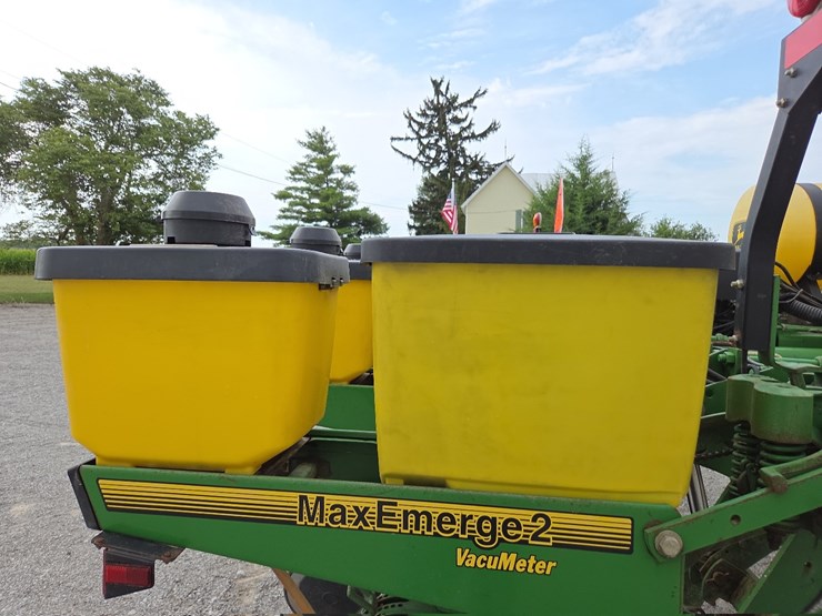 john-deere-7200-image-22