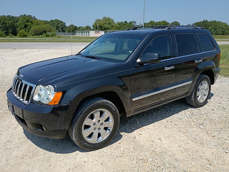 2010-jeep-grand-cherokee-image-4