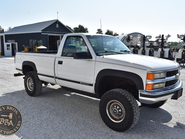1999-chevrolet-3500-image-19
