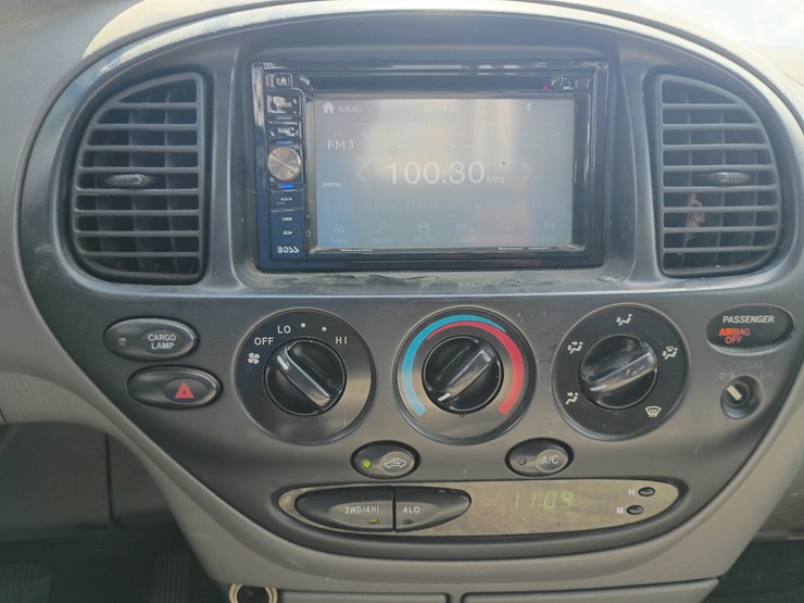2002-toyota-tundra-image-34