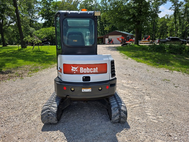 2012-bobcat-e35-image-19