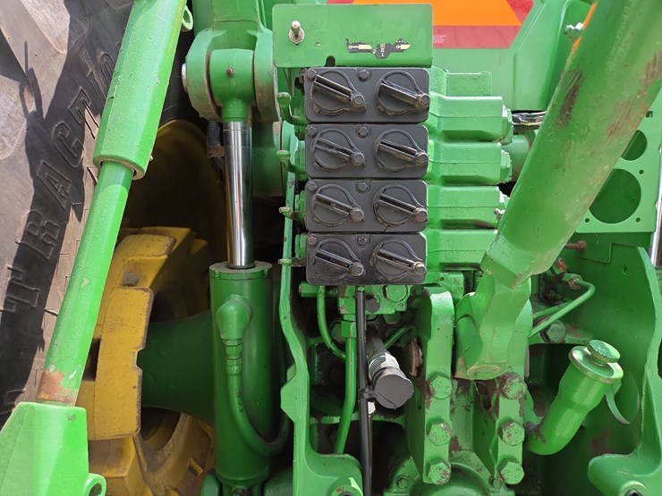 john-deere-8310-image-24