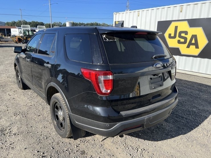 2018-ford-explorer-image-6