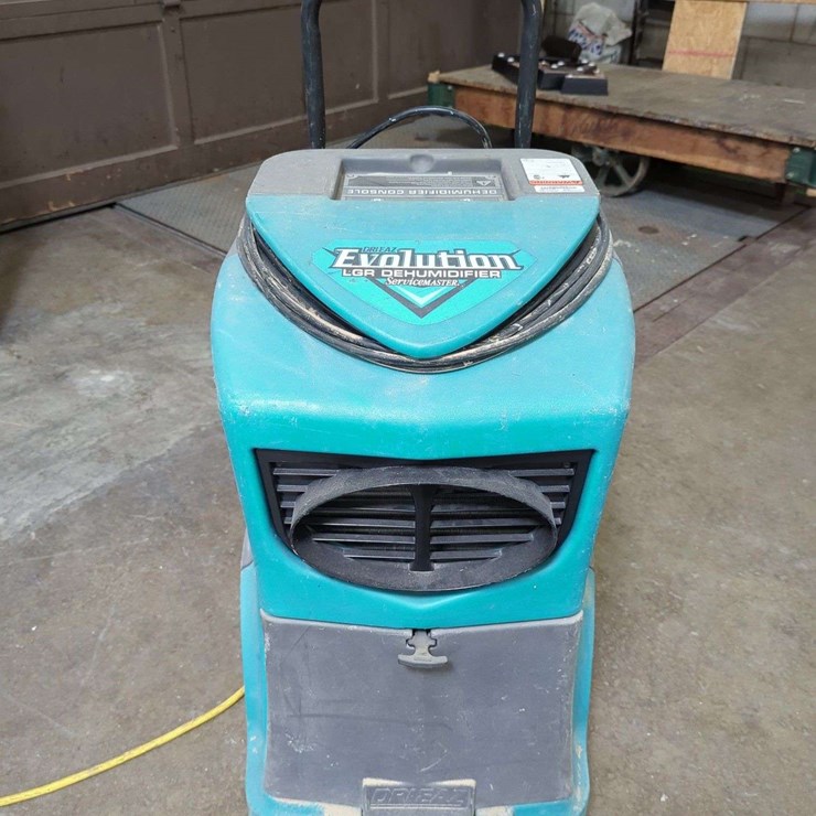 (1) Dri-eaz Evolution LRG Dehumidifier