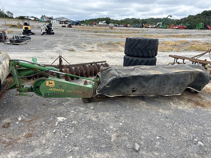 john-deere-270-image-1