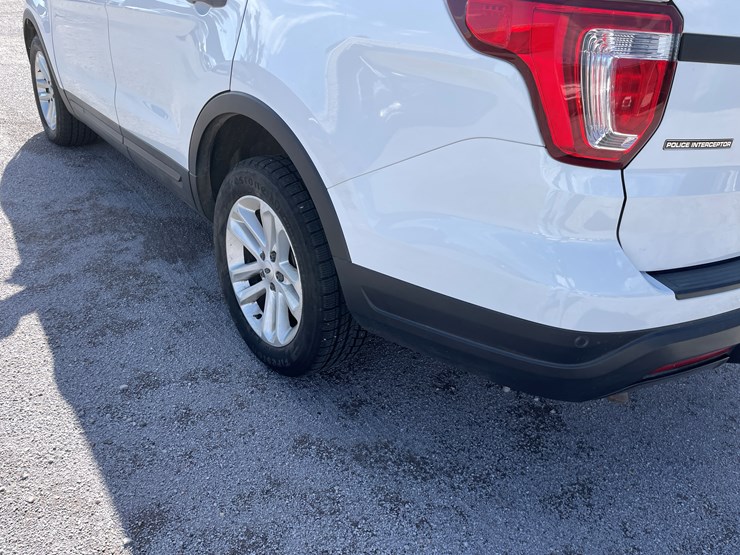 2018-ford-explorer-image-9