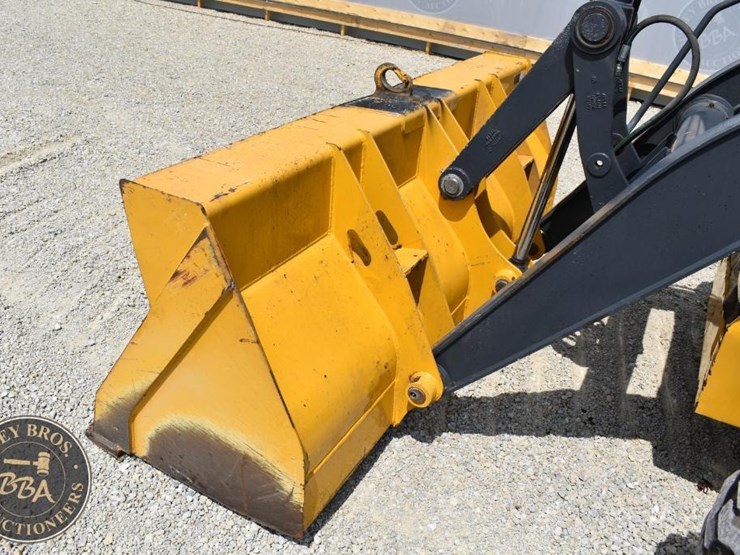 2018-deere-410l-37589-image-9