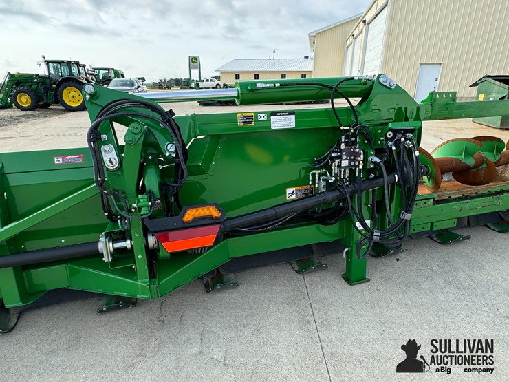 2023-john-deere-c16f-image-20