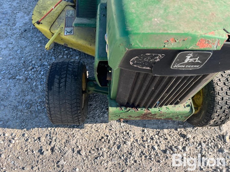 john-deere-110-image-11