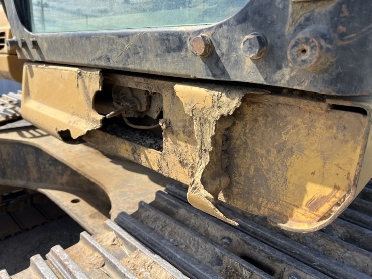 caterpillar-330b-image-35