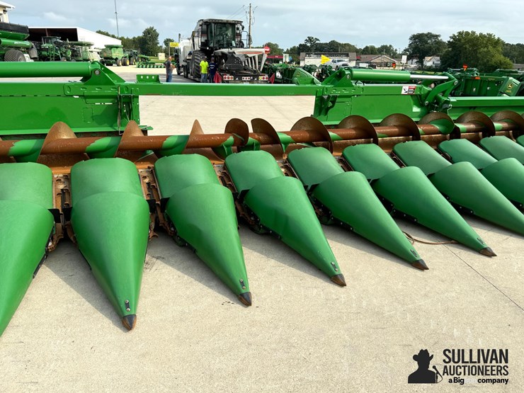 2023-john-deere-c16f-image-7