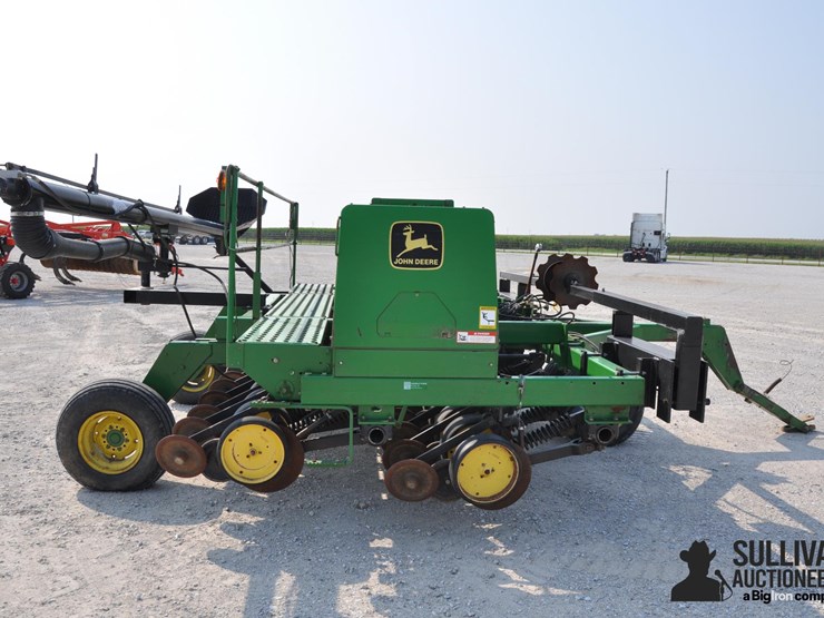 john-deere-750-image-4