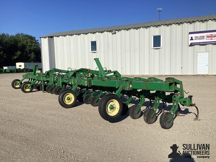 john-deere-856-image-1