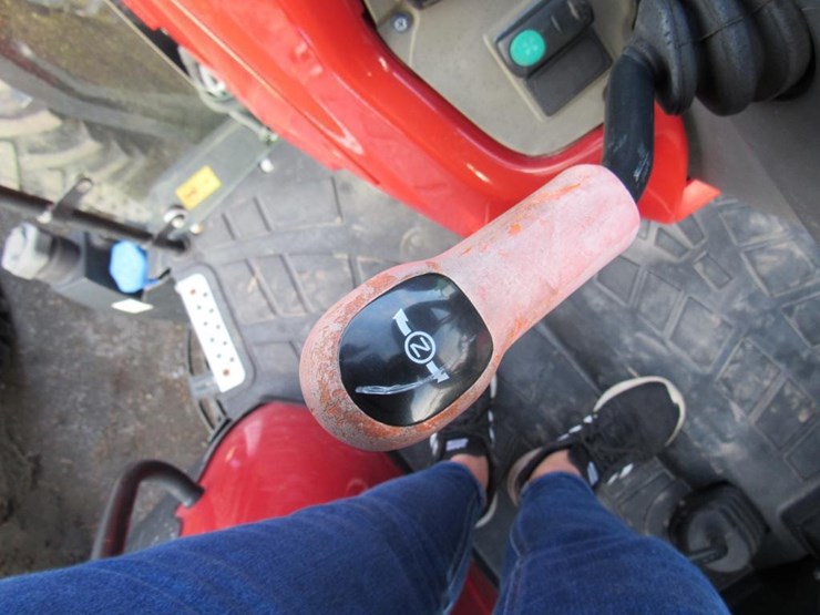 case-ih-l575-image-14