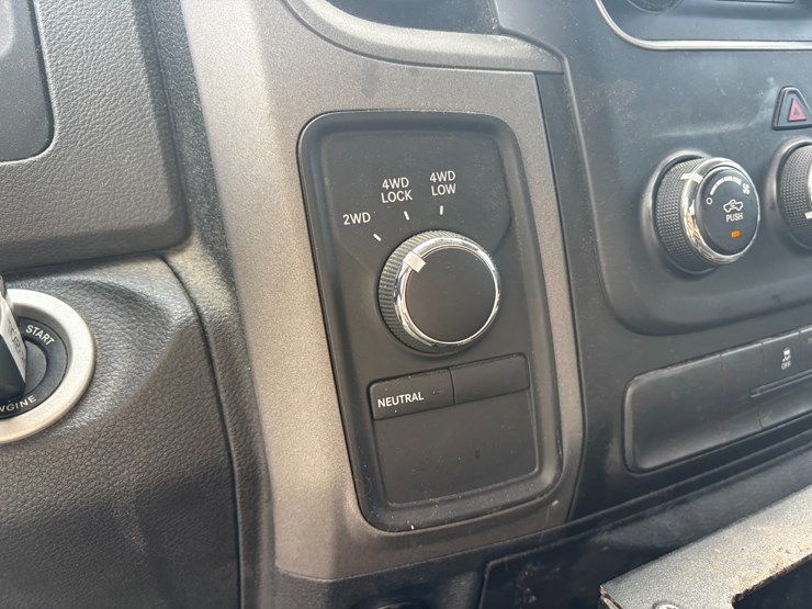 2013-dodge-ram-1500-image-54
