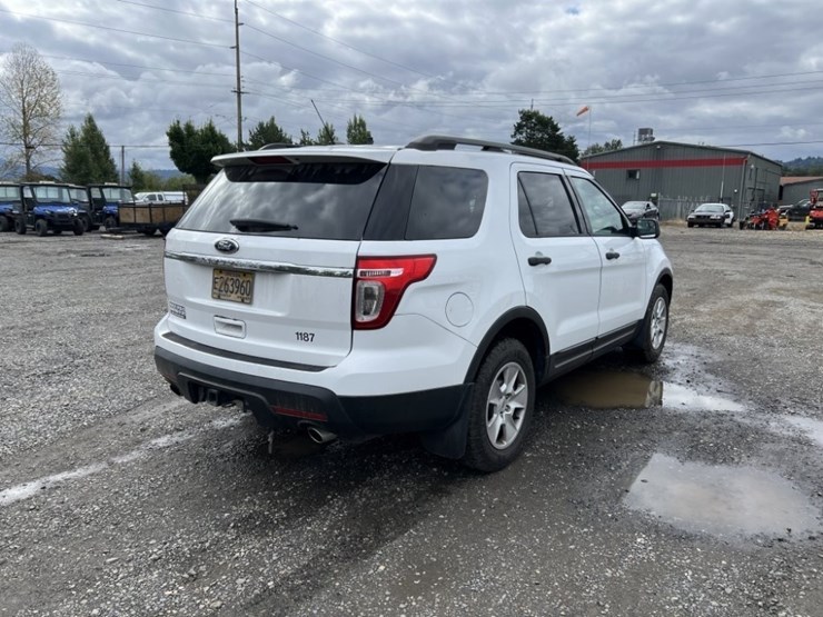 2014-ford-explorer-image-4