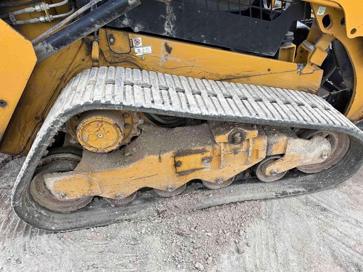 2023-caterpillar-259d3-image-19